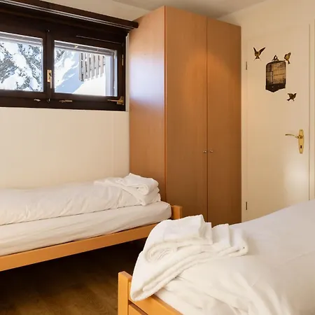 Apartment Chesa Flurigna First Floor *