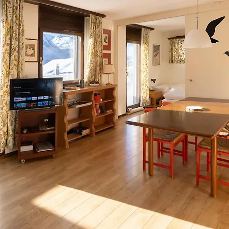 Apartment Chesa Flurigna First Floor *